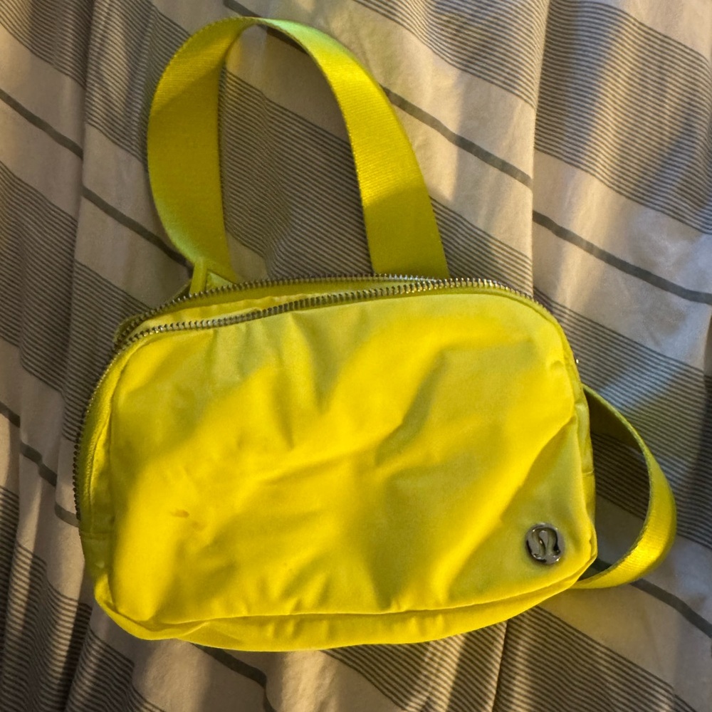 Lululemon 1L Belt Bag